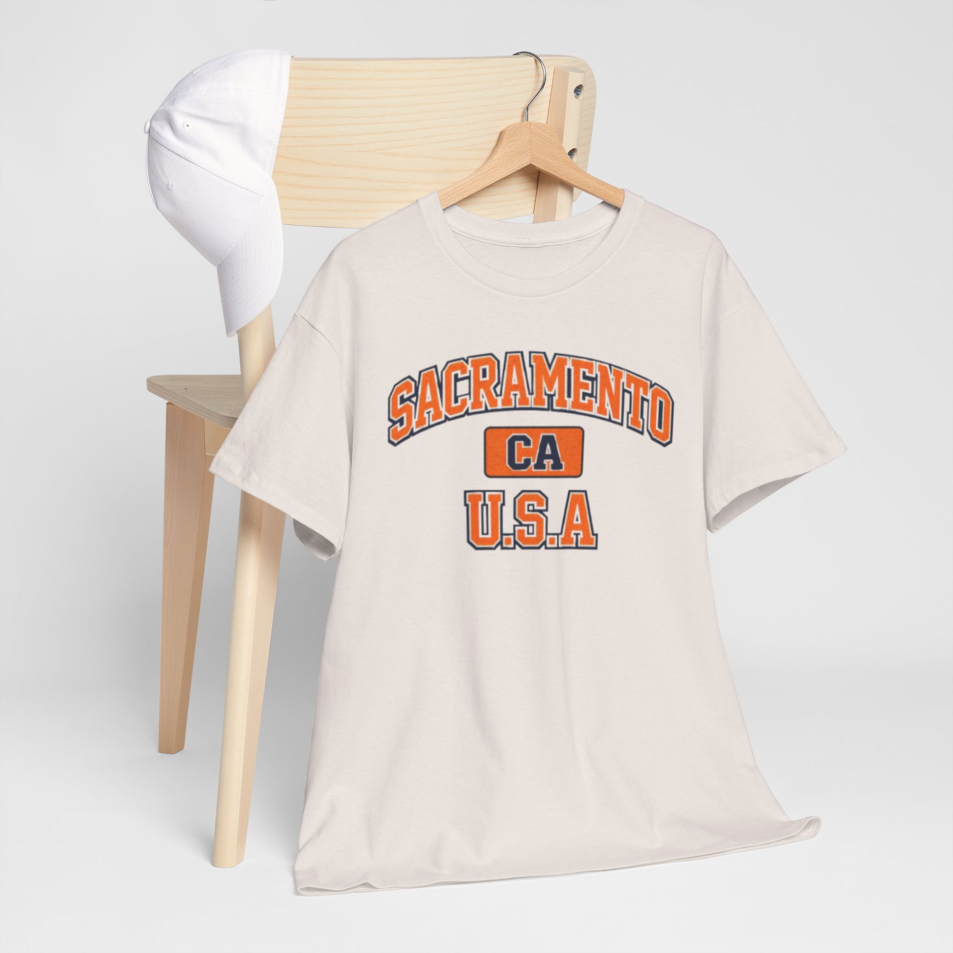 Light Gray Sacramento CA USA Vintage Collegiate T-Shirt