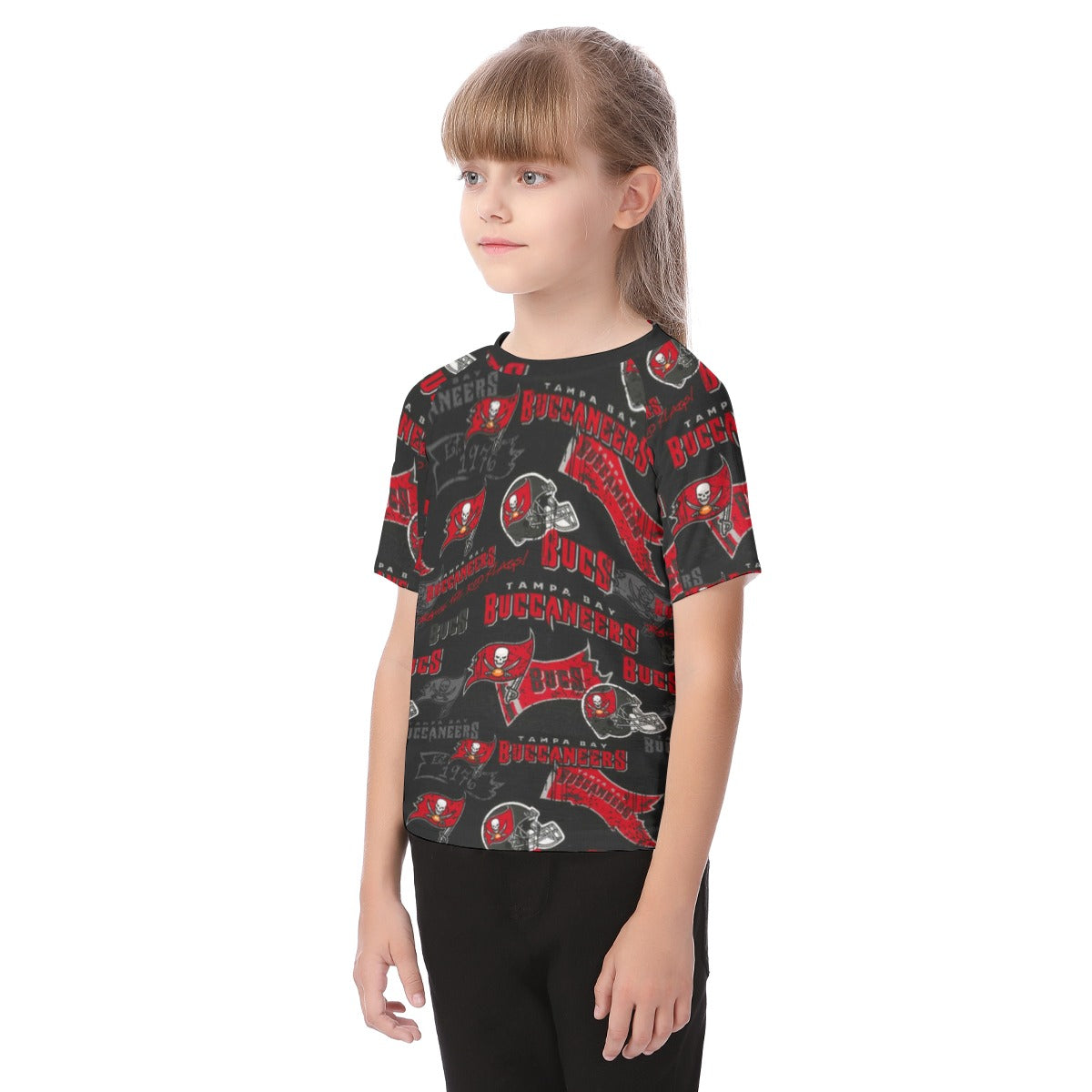tampa-bay-buccaneers-kids-t-shirt red pewter football outfit fabric close-up