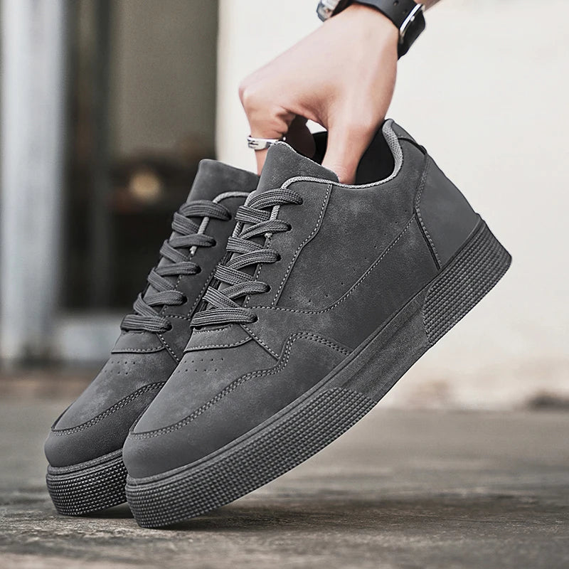 Men’s Minimalist Sneakers – Casual Streetwear Shoes