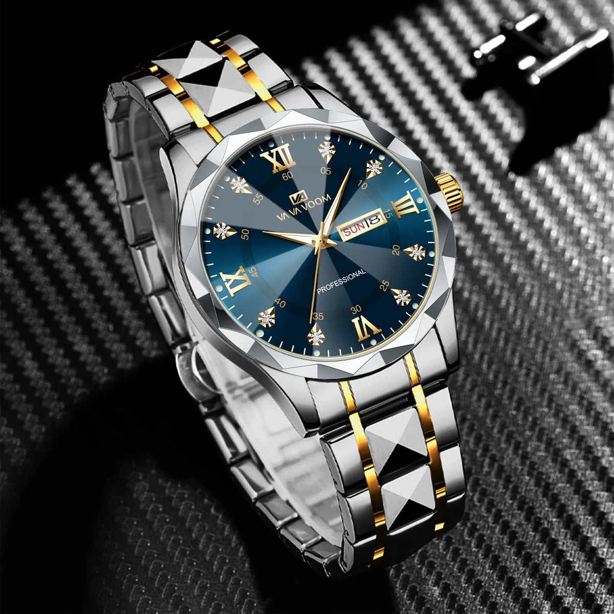 Black 2024 New Men's Watch Fashion Rivet Stainless Steel Strap Luxury Water Diamond Diamond Luminous Blue Gold Dial Business Men Watch