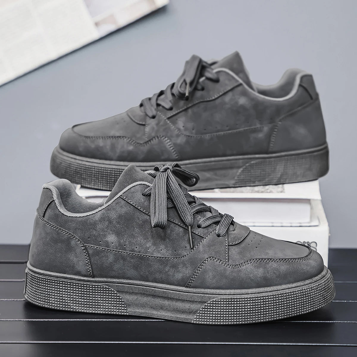 Men’s Minimalist Sneakers – Casual Streetwear Shoes streetwear fashion product image 4