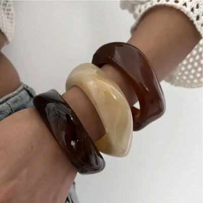 Gray KMVEXO Vintage Punk Brown Coffee Thick Resin Acrylic Bangles Geometric Irregular Wide Cuff Bangle Bracelet For Women Men Jewelry