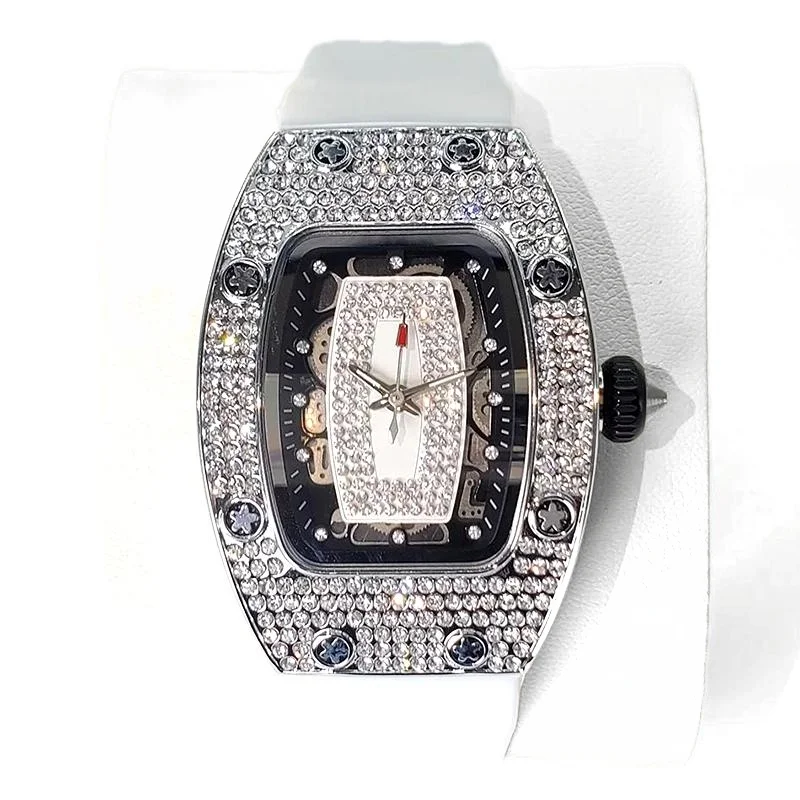 White Smoke 2025 Hot Selling Green Watch For Women Fashion Tonneau Quartz Clock Ladies Elegant Iced Diamond Jewelry Wrist Watch Girl Gift