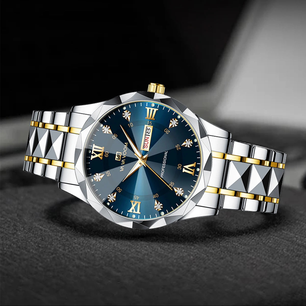 Black 2024 New Men's Watch Fashion Rivet Stainless Steel Strap Luxury Water Diamond Diamond Luminous Blue Gold Dial Business Men Watch