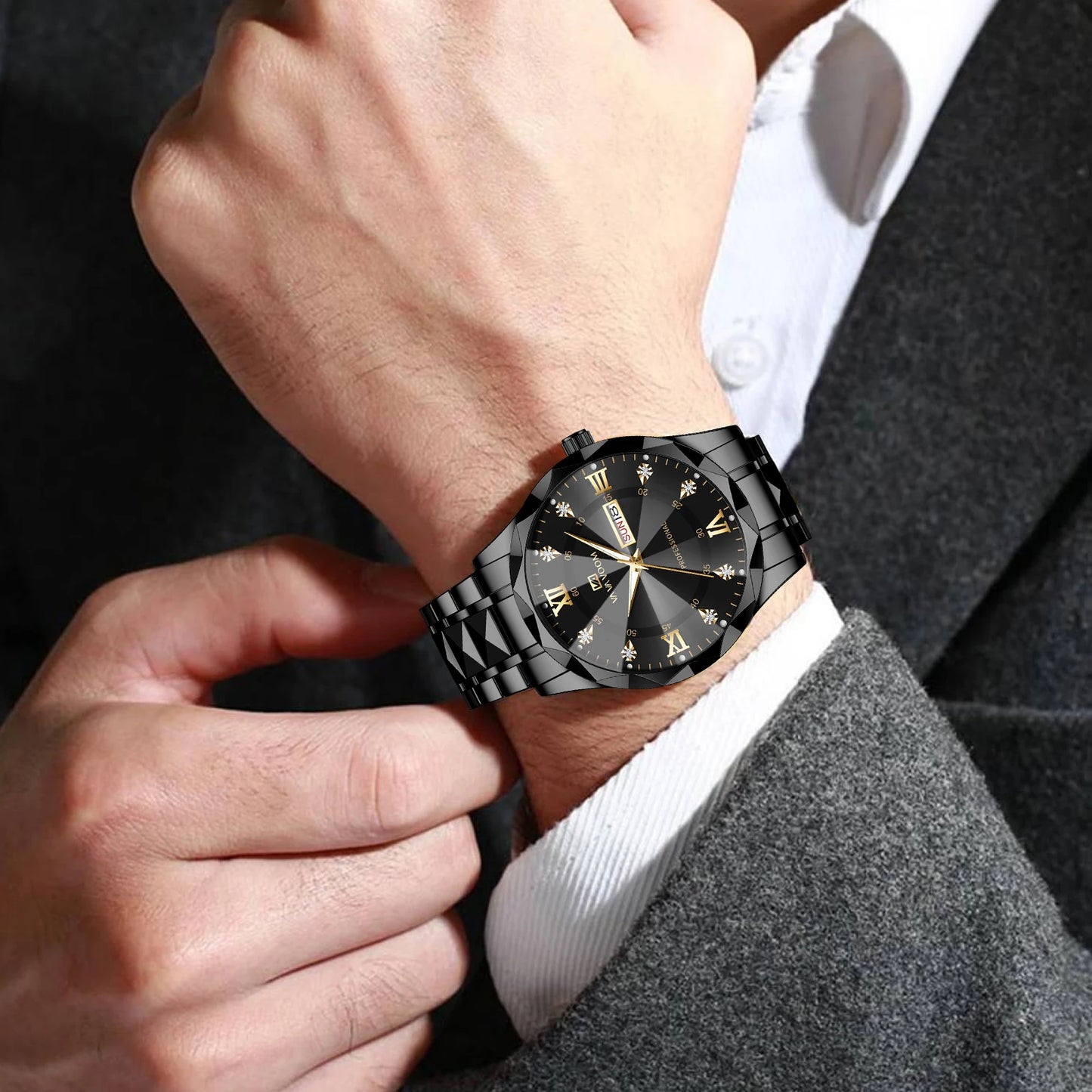 Dark Slate Gray 2024 New Men's Watch Fashion Rivet Stainless Steel Strap Luxury Water Diamond Diamond Luminous Blue Gold Dial Business Men Watch