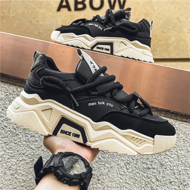 Outdoor Sneakers / Rugged Streetwear / Chunky Trail Style